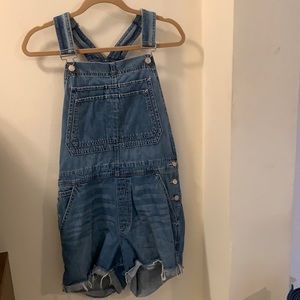 Gap short overalls